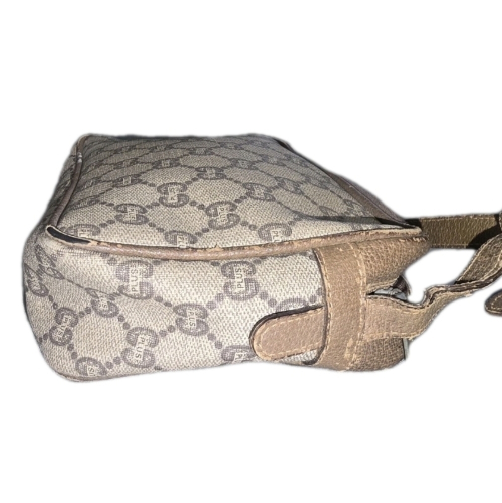 Vintage Gucci Plus Tan GG Crossbody Bag With Clean Interior - Picture 5 of 11
